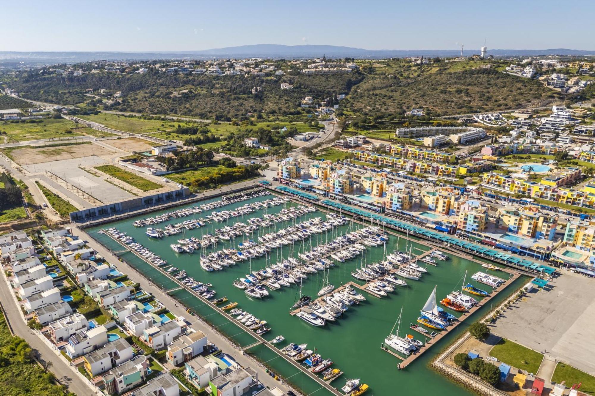 Appartement Marina Breeze With Pool - 900m From The *