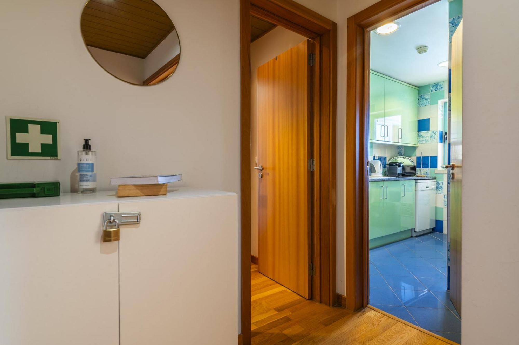 Marina Breeze With Pool - 900m From The Appartement *