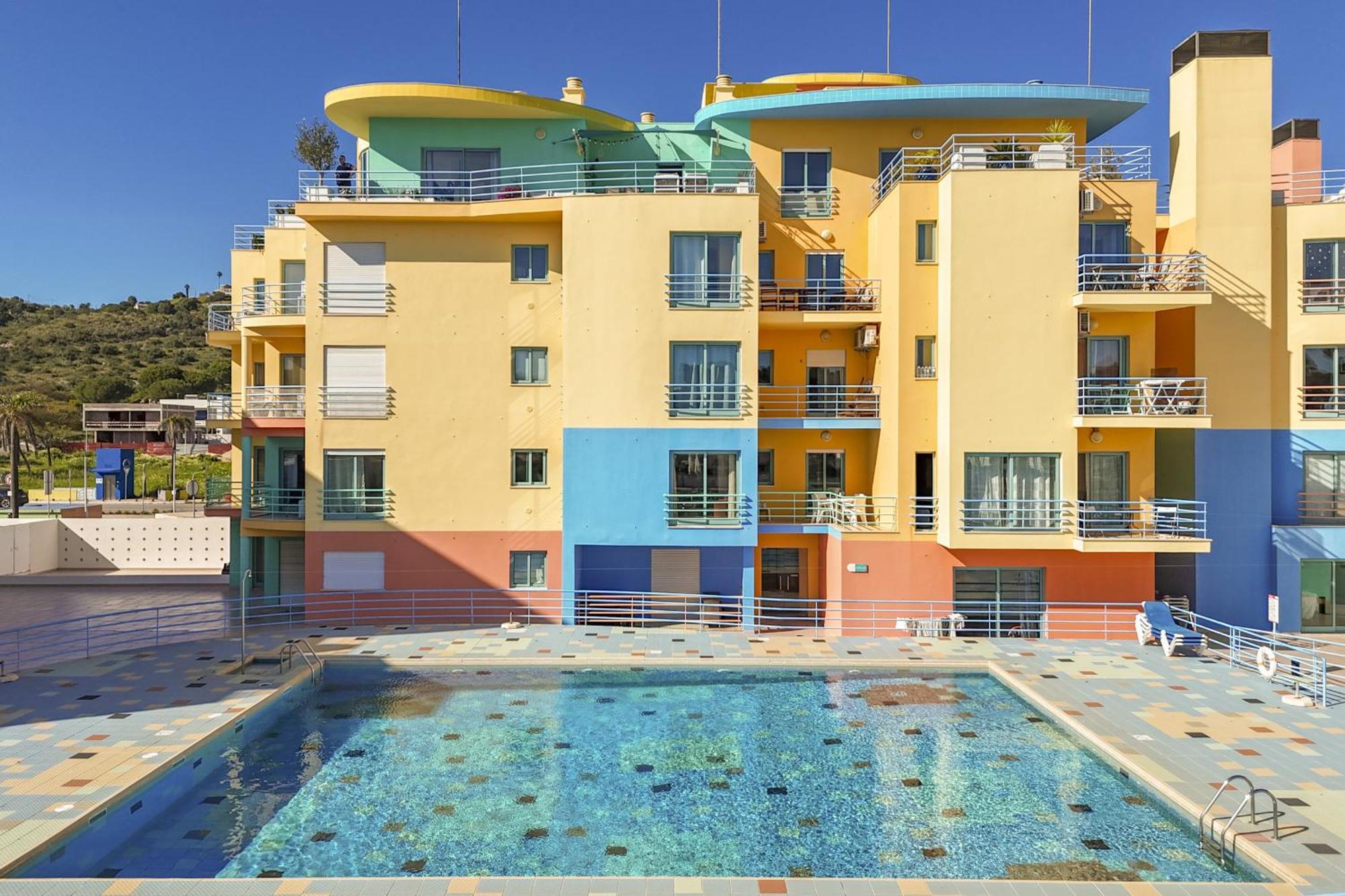 Marina Breeze With Pool - 900m From The Appartement
